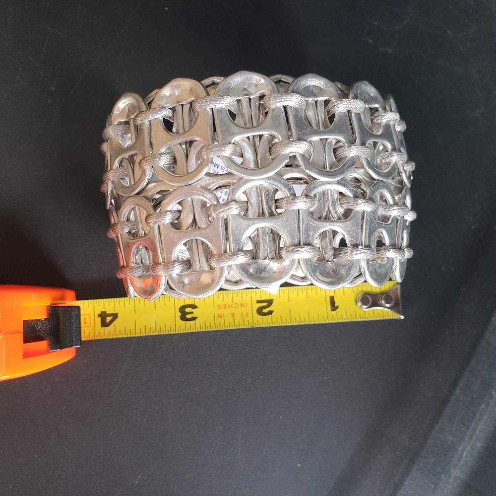 Soda Pop Top Bracelet - Picture 4 of 6